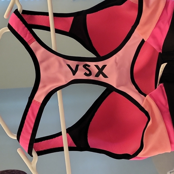 VS Sports Bra - Picture 3 of 4